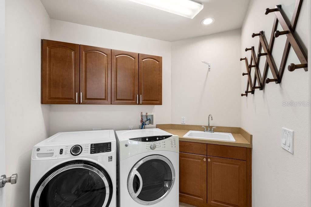 Image 33 of property listing at 8749 THE ESPLANADE 1, Orlando, FL 32836