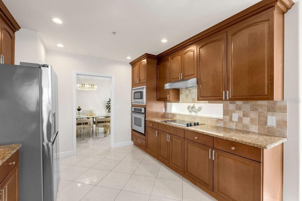 Image 8 of property listing at 8749 THE ESPLANADE 1, Orlando, FL 32836