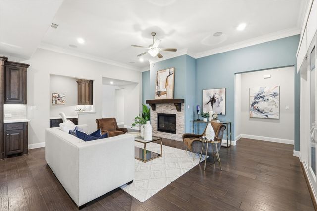 2216 Barton Creek Boulevard, The Colony, TX 75056