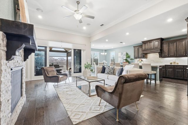 2216 Barton Creek Boulevard, The Colony, TX 75056