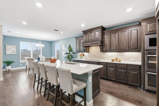 2216 Barton Creek Boulevard, The Colony, TX 75056