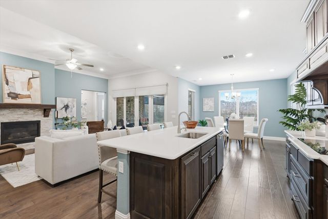 2216 Barton Creek Boulevard, The Colony, TX 75056