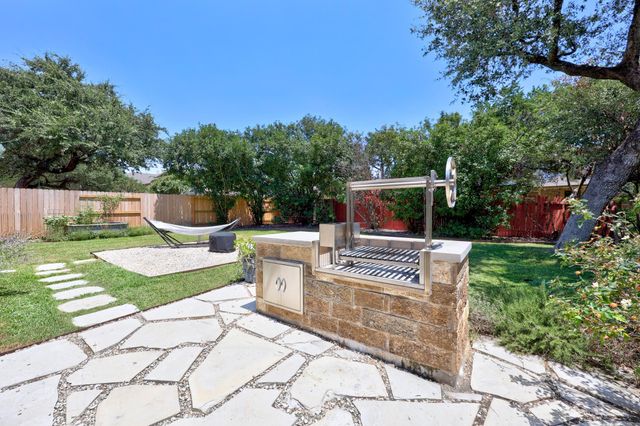 402 Bufflehead LN, Cedar Park, TX 78613