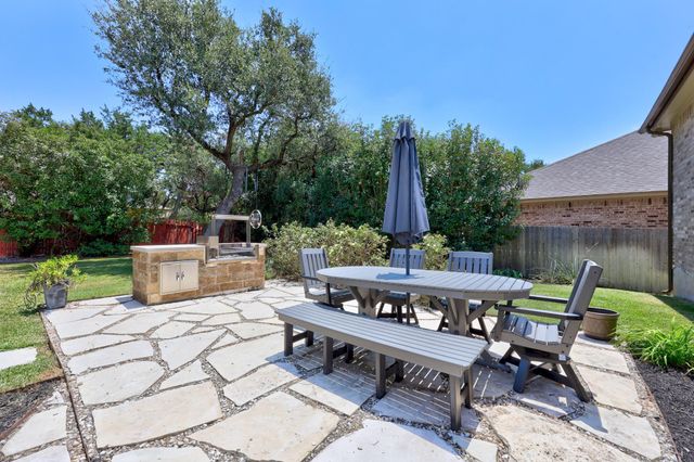 402 Bufflehead LN, Cedar Park, TX 78613