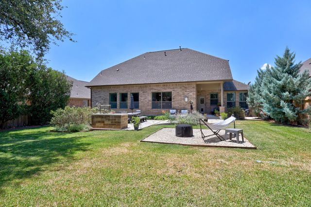 402 Bufflehead LN, Cedar Park, TX 78613