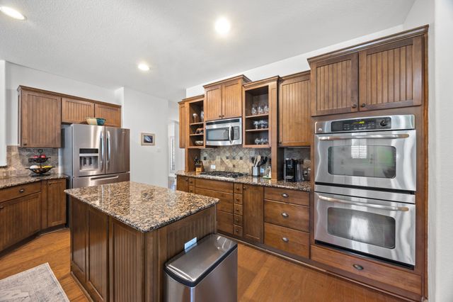 402 Bufflehead LN, Cedar Park, TX 78613