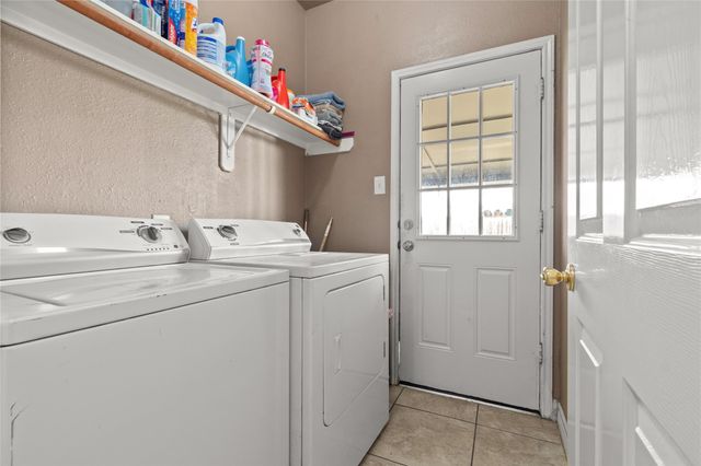 1315 Mission Drive, La Porte, TX 77571