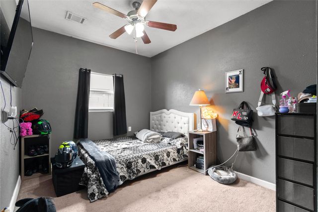 1315 Mission Drive, La Porte, TX 77571