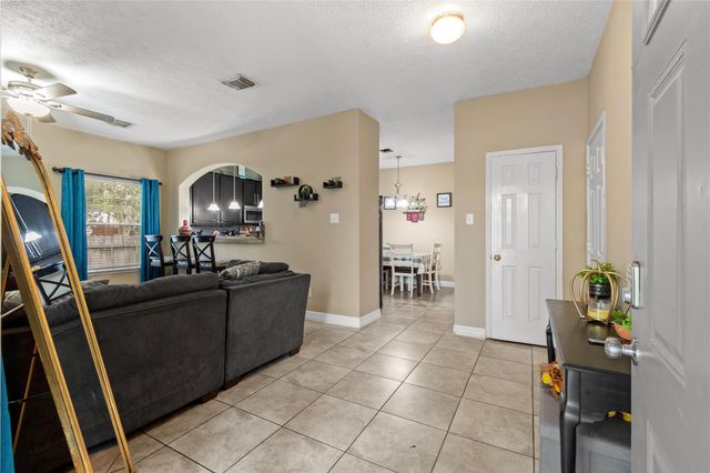 1315 Mission Drive, La Porte, TX 77571