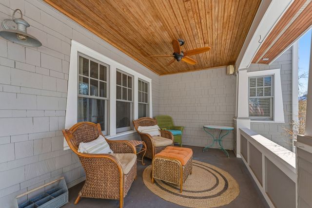 341 N Spring Avenue, La Grange Park, IL 60526