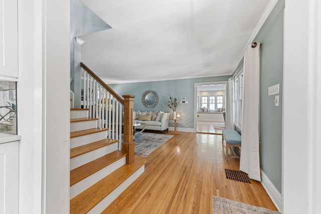 341 N Spring Avenue, La Grange Park, IL 60526