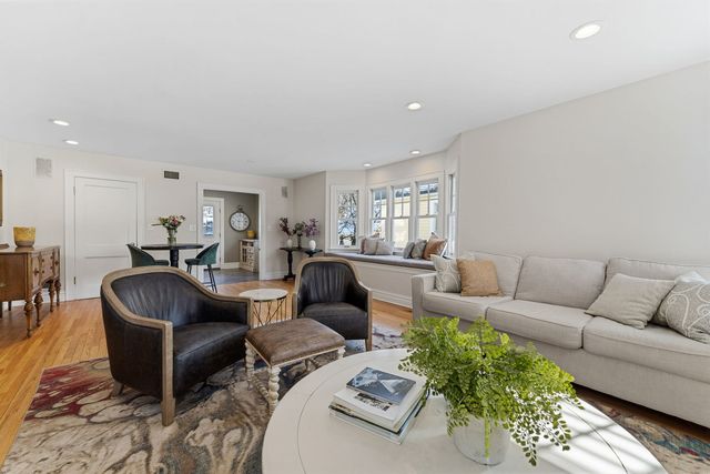 341 N Spring Avenue, La Grange Park, IL 60526