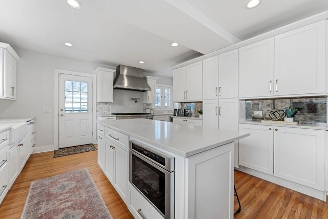 341 N Spring Avenue, La Grange Park, IL 60526