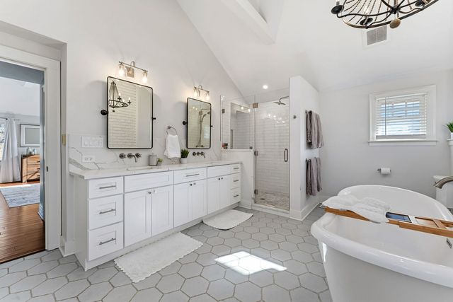 341 N Spring Avenue, La Grange Park, IL 60526