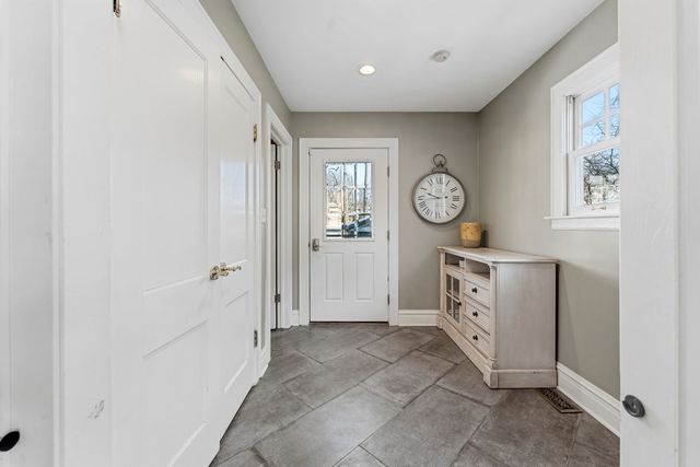 341 N Spring Avenue, La Grange Park, IL 60526