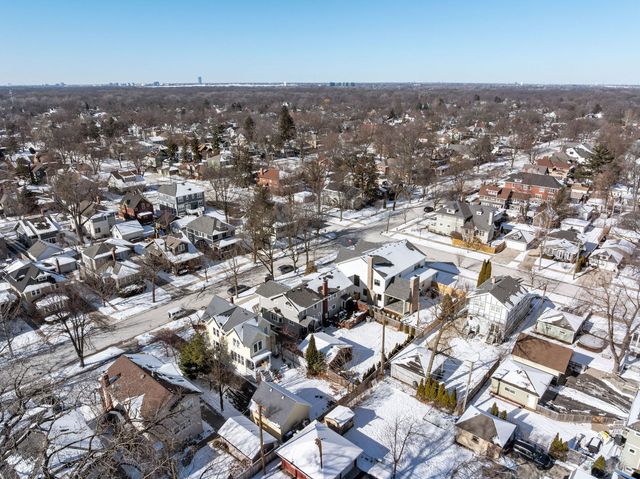 341 N Spring Avenue, La Grange Park, IL 60526