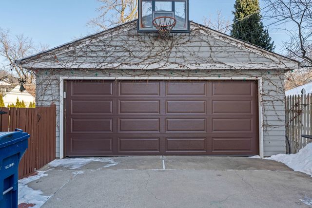 341 N Spring Avenue, La Grange Park, IL 60526