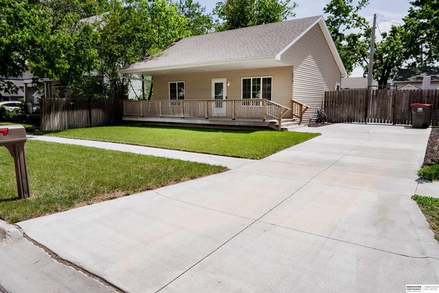 4819 Greenwood Street, Lincoln, NE 68504