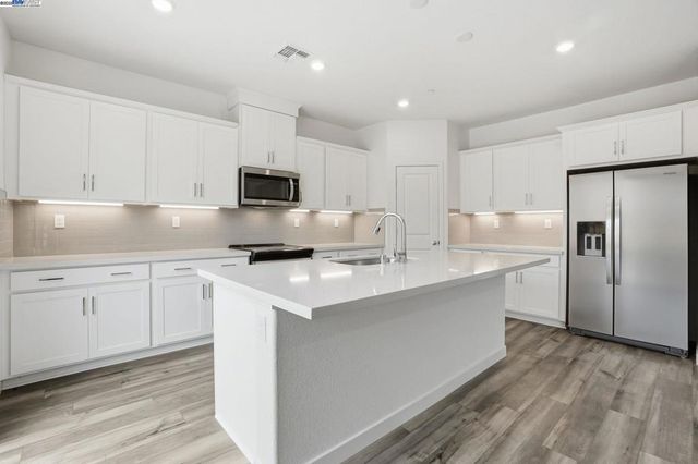 339 Astilbe Street, Discovery Bay, CA 94505