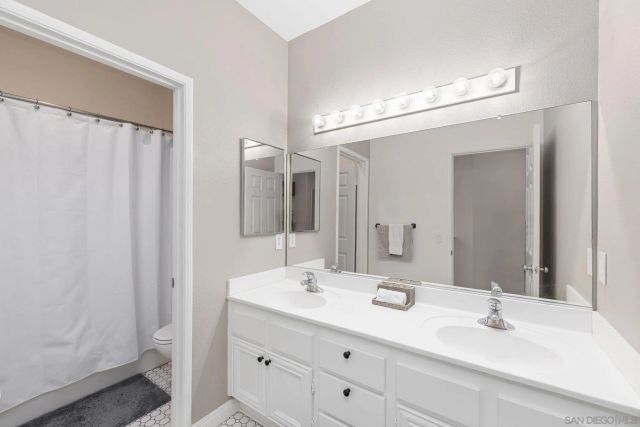 6283 Avenida De Las Vistas 2, San Diego, CA 92154