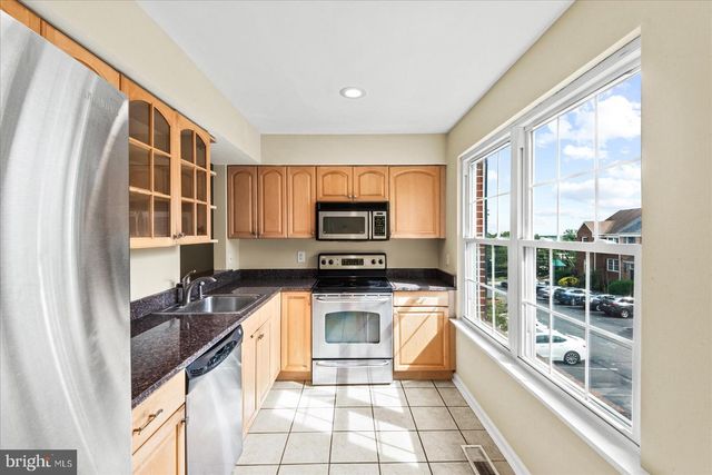 2112 HUTCHISON GROVE CT, Falls Church, VA 22043