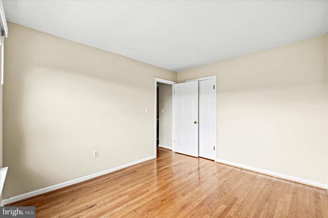 2112 HUTCHISON GROVE CT, Falls Church, VA 22043