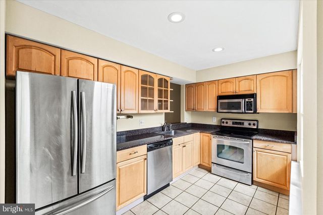 2112 HUTCHISON GROVE CT, Falls Church, VA 22043