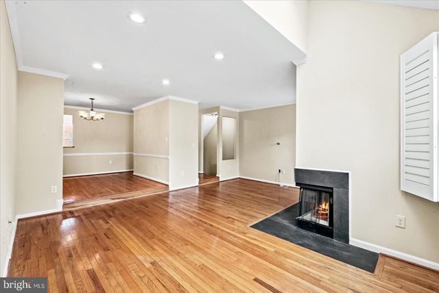 2112 HUTCHISON GROVE CT, Falls Church, VA 22043