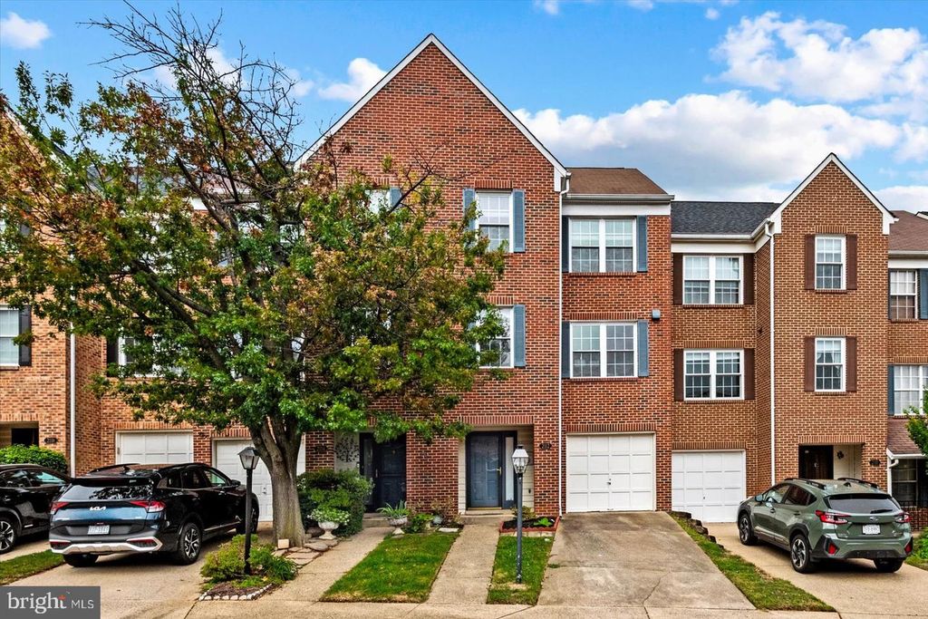 2112 HUTCHISON GROVE CT, Falls Church, VA 22043