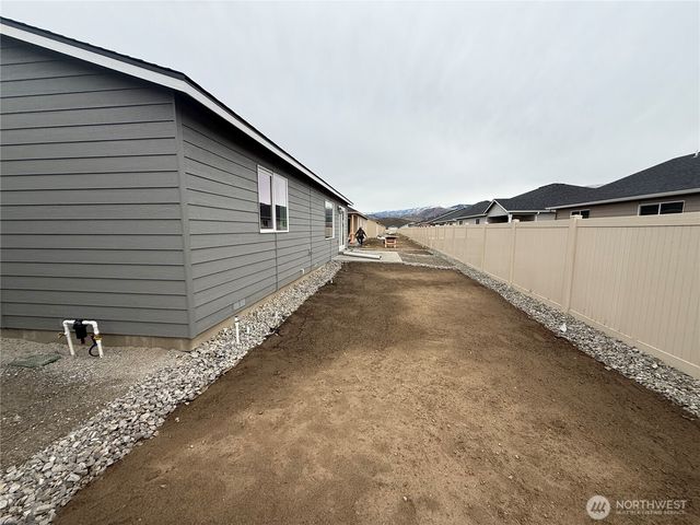 104 Salmon Drive, Wenatchee, WA 98801