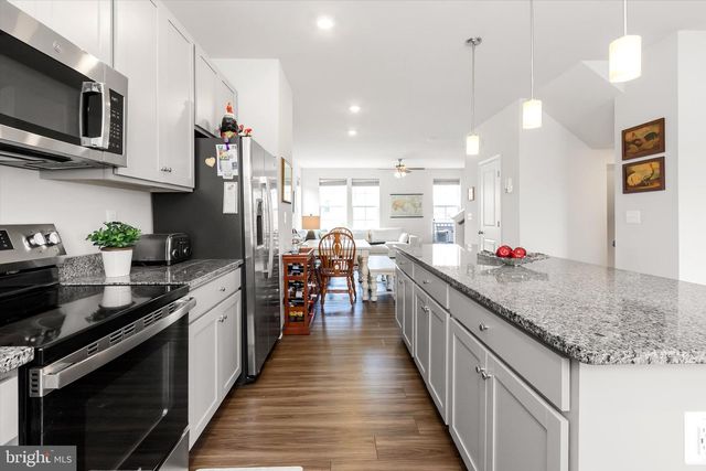 701 SEEBACK DR, Charles Town, WV 25414