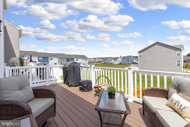 701 SEEBACK DR, Charles Town, WV 25414
