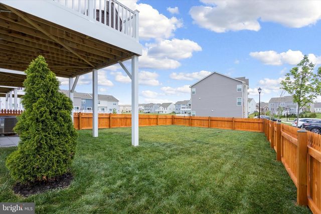 701 SEEBACK DR, Charles Town, WV 25414