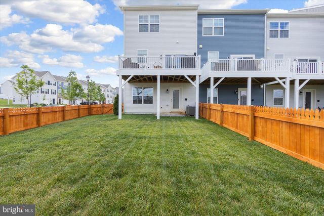 701 SEEBACK DR, Charles Town, WV 25414