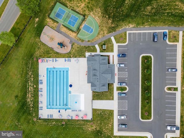 701 SEEBACK DR, Charles Town, WV 25414