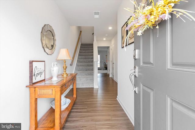701 SEEBACK DR, Charles Town, WV 25414