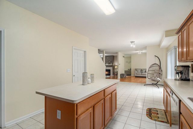 2119 Cattail Circle, Rochester, MI 48309