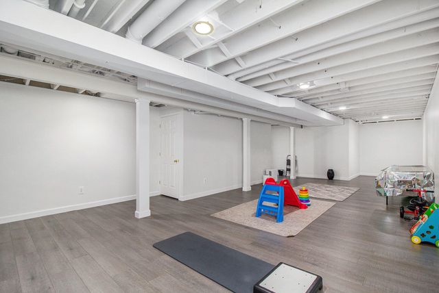 2119 Cattail Circle, Rochester, MI 48309