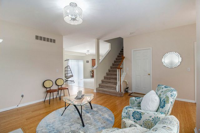 2119 Cattail Circle, Rochester, MI 48309