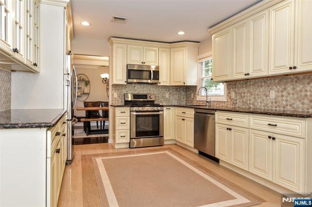 113 Grove Street, Waldwick, NJ 07463