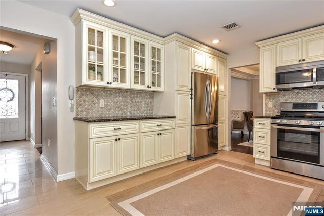 113 Grove Street, Waldwick, NJ 07463
