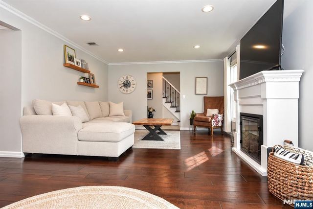 113 Grove Street, Waldwick, NJ 07463