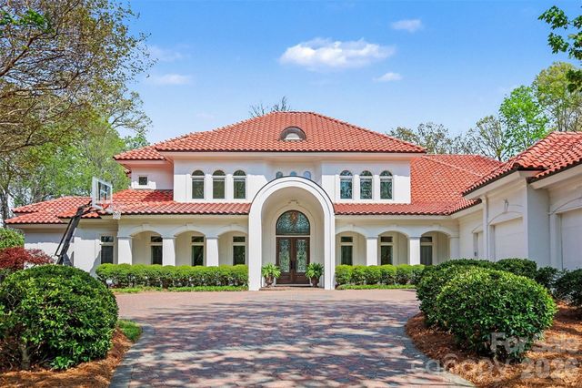 7225 Governors Row, Charlotte, NC 28277