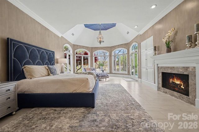 7225 Governors Row, Charlotte, NC 28277