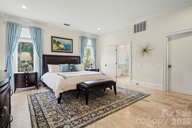 7225 Governors Row, Charlotte, NC 28277