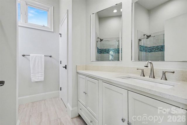 7225 Governors Row, Charlotte, NC 28277