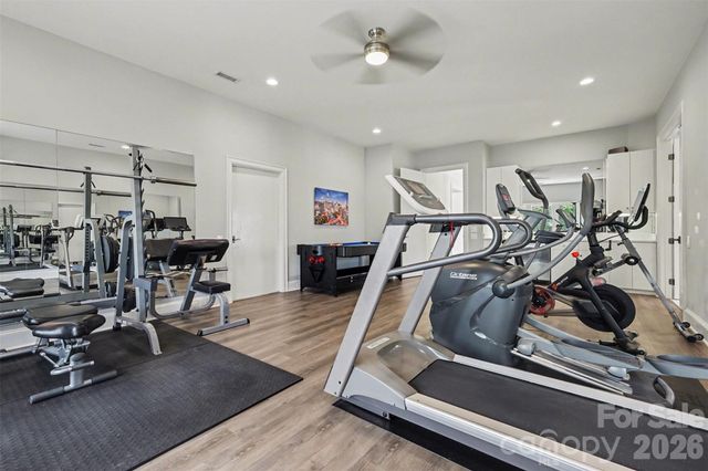 7225 Governors Row, Charlotte, NC 28277