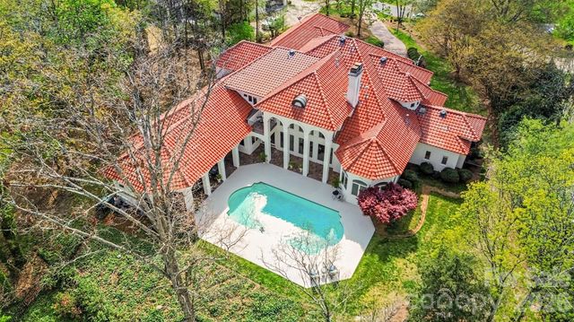 7225 Governors Row, Charlotte, NC 28277