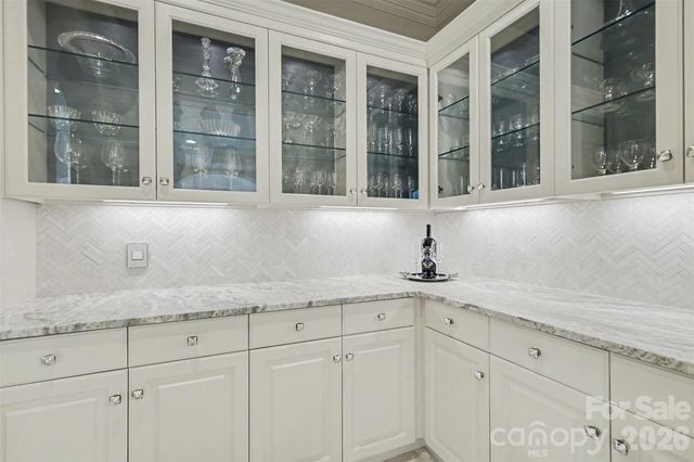 7225 Governors Row, Charlotte, NC 28277