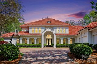 7225 Governors Row, Charlotte, NC 28277